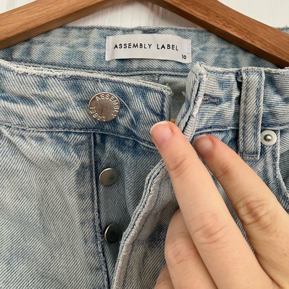 ASSEMBLY LABEL HIGH WASTED RIGID JEANS SIZE 10 - Picture 6 of 9